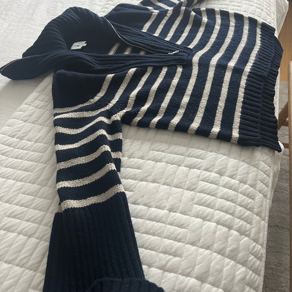 Goop (Gwyneth Paltrow) sweater